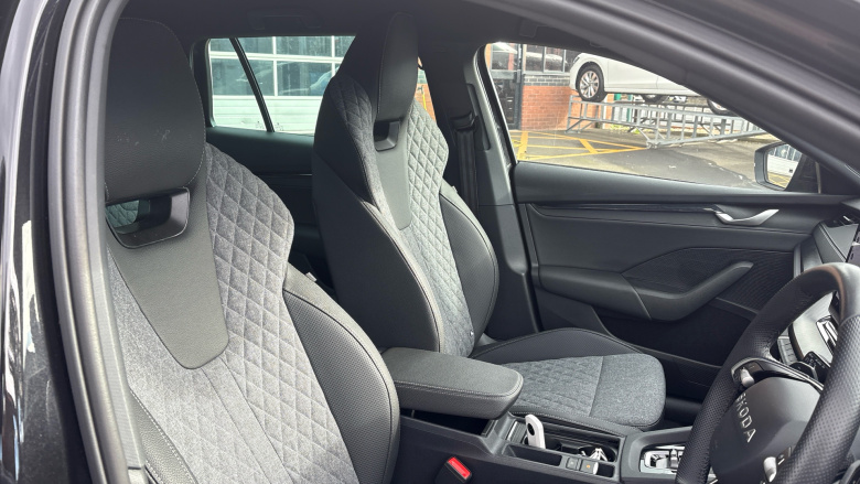 Skoda Octavia 2.0 TDI 150 Sportline 5dr DSG Diesel Estate